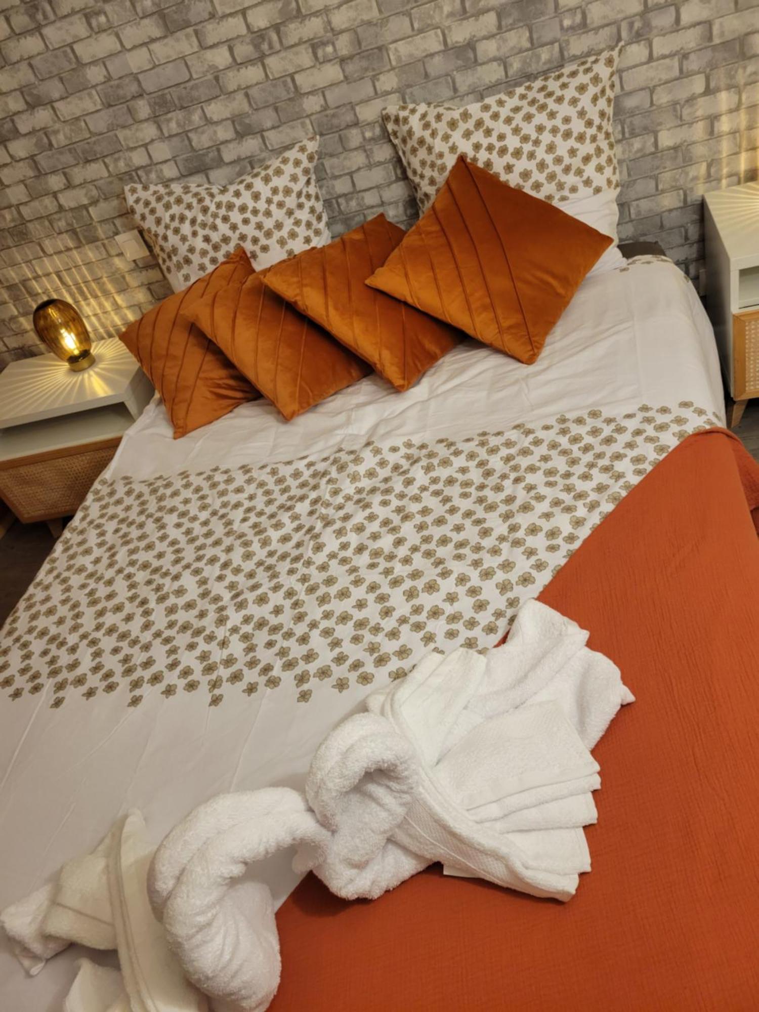 Le Duplex Du Cocon De Versailles Esterno foto